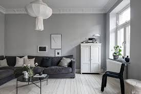Black And White Furniture Mix The Walls Have Caught My Eye Again This Time With A Mix Of Two Tone Grey Contrasting White And A Gorgeous Stri Living Room Inspiration Interior Living Spaces