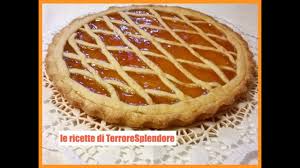 Potrete spalmare la vostra marmellata su pane, crostate o fette biscottate oppure farcire la sachertorte. Crostata Con Marmellata Di Albicocche Youtube