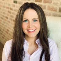 Kristi Draper's Instagram, Twitter & Facebook