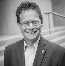 Elizabeth Holz's Instagram, Twitter & Facebook