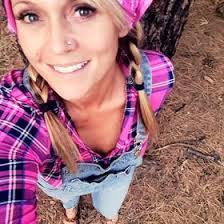 Laura Wingo's Instagram, Twitter & Facebook