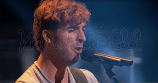 With just an acoustic guitar and his voice, Sam Stacy soothed and amazed  The Voice judges