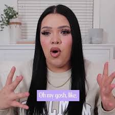 Gina Wakefield's Instagram, Twitter & Facebook