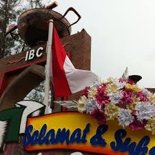 Berisi tentang sifat plastisin dan cara pembuatan karaya tiga dimensi dengan video ini berisi tutorial pembuatan karya tiga dimensi dari plastisin)malam. 21 Ide Seni Rupa Terapan Seni Rupa Seni Jarum Sulam