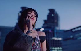 One of the greatest rnb/pop divas to come out of the 1980's music scene, lisa velez scored a series of hits. Blackpink S Lisa To Perform With Ikon On Kingdom Legendary War