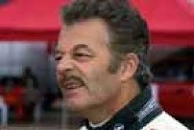 Martin Schanche bak mikrofonen