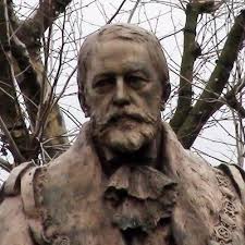 Queen Victoria statue