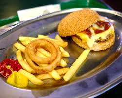 ラッキーピエロ 港北大前店 ～ 函館スノーバーガー : 柴ポチダイアリー