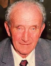 Erich Pohl's Instagram, Twitter & Facebook