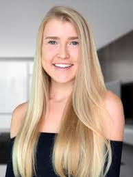 Debra Jansen's Instagram, Twitter & Facebook