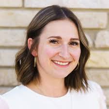 Caron Pedersen's Instagram, Twitter & Facebook