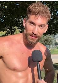 Alexander Lobo's Instagram, Twitter & Facebook