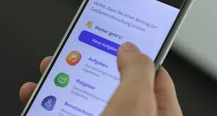 It helps break the cycle of infection by letting people know of possible exposure before symptoms appear. Gedachtnistest Per App Was Macht Covid 19 Mit Unserem Kopf