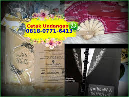 Undangan pernikahan yang elegan adalah sebuah undangan yang menawarkan kemewahan secara visual sehingga menjadi besar harapan para tamu undangan untuk datang pada hari pernikahan anda. Gambar Vektor Undangan Pernikahan O818o7716413 Wa Undangan Pernikahan Contoh Undangan Pernikahan Kartu Undangan Pernikahan