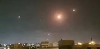 The iron dome is intercepting more missiles launched from gaza towards the area of israeli ashkelon. Wugnksvet9prfm