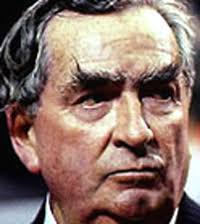 What happens when you dont trim your eyebrows !