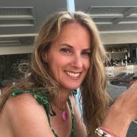 Jane Hyde's Instagram, Twitter & Facebook