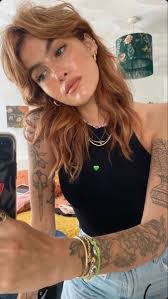 Anna Mena's Instagram, Twitter & Facebook