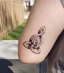 The celtic motherhood knot tattoo symbolizes the strong bond between the mother. 1 Week Healed Celtic Mother Son Tattoo Used 5rl 7rl 4 Hours Sticknpokes