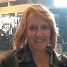 Lisa Ottley's Instagram, Twitter & Facebook