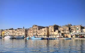 Tarente est une ville des pouilles en italie. Taranto In Italy S Deep South Becomes First City To Offer Homes For 1 After Success Of Hill Town Initiative