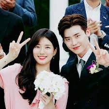Emmy feb 28 2021 5:37 pm . 9 Best Lee Jong Suk Suzy Bae Ideas In 2021 Filme DramÄƒ Coreene Vedete Drama
