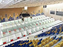 Centrul medical de vest este un nume din ce in ce mai respectat in domeniul serviciilor medicale private in municipiul brasov. Sala Sporturilor Se TransformÄ In Centru De Vaccinare Astrazeneca Dsp AccelereazÄ Vaccinarea La BraÈov Èi AnunÈÄ Èase Noi Centre De Vaccinare Unde Sunt Acestea Biz Brasov