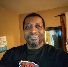 He's a diva, he doesnt like the bears, he wants to have a percentage of the  team, a crybaby, He's Hollywood, he only cares about himself, he paints his  nails and carries