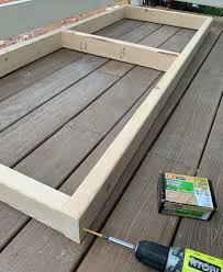 Handcrafted in the united states by highly skilled amish woodworkers, these swings are built to last a lifetime and look beautiful in the process. How To Build An Outdoor Hanging Daybed Hogyan Keszitsek