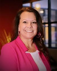 Suzanne Seals's Instagram, Twitter & Facebook