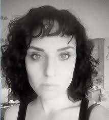 embracing my curly hair and why I don't use the curly girl method