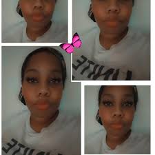 It's to hot to be walking in this heat 😩😩