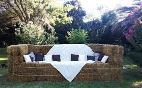 Retrouvez ici chaque mois les actions à mener au jardin, au potager et au verger ! Epingle Par Ludivine Esneu Sur Pourquoi Pas Vin D Honneur Mariage Rustique Ballots De Paille