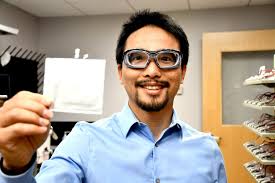 Feng Lin helps lead team asking, 'How do we develop batteries with long  life and fast-charging capability?'