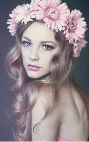 Marylou Gallo's Instagram, Twitter & Facebook