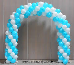L'arche de ballons contient des ballons unis. Arche De Ballons Pour Votre Decoration De Salle