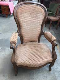 Pagesbusinessesmedia/news companydemotivateur ateliervideoscet homme remet à neuf un vieux fauteuil voltaire ! Recherche Fauteuil Voltaire Antiquites En France