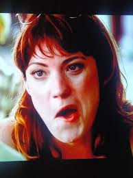 Als ich Staffel 4 von „Dexter“ sah, drückte ich versehentlich auf Pause und  konnte nicht aufhören, über Debras Gesichtsausdruck zu lachen : r/Dexter