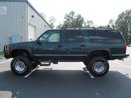 Davis Auto Sales Photos For 1999 Chevrolet Suburban K2500 Chevrolet Suburban Chevy Suburban Lifted Chevy Trucks