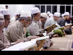 Langsung istiadat pemakaman diraja almarhum sultan ahmad shah al musta in billah. Download Langsung Istiadat Pemasyhuran Sultan Abdullah Sultan Ahmad Shah Sebagai Sultan Pahang Ke Vi Mp3 Mp4 3gp Flv Download Lagu Mp3 Gratis