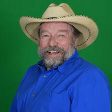 Volunteers stay behind-the-scenes, but make Elks Rodeo shine