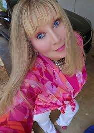 Brandy Skipper's Instagram, Twitter & Facebook