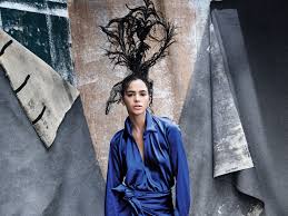 She began her career at the age of five after being discovered by director cininha de paula and was invited to attend the soap opera mulheres. Shop Bruna Marquezine S Unconventional Brazilian Bombshell Style Vogue