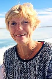 Martina Nash's Instagram, Twitter & Facebook