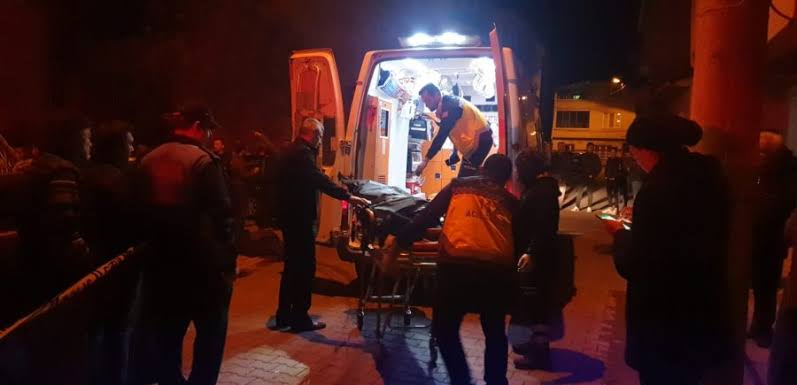 Bursa İznik'te otomobil, çarptığı motosikletin arkasında bulunan kadını altına alıp 700 metre sürükledi. Talihsiz kadın olay yerinde can verdi. ile ilgili görsel sonucu"