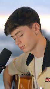 עם ישראל אוהב את אמנון אברמוביץ