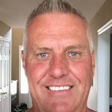 Gary Lowe (@gslbruins)