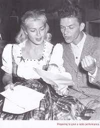 Oct 25, 2016 · frank sinatra is known for many things, as he is one of the most important and iconic pop musicians in history. 14 June 1944 Lana Turner Introduces Frank Sinatra Lana Turner
