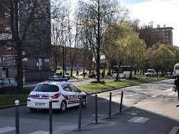 Certains logements seront complètement rénovés, d'autres reconstruits, les. A Lille Le Boulevard De Metz Devient Quartier Temoin De La Lutte Antidrogue