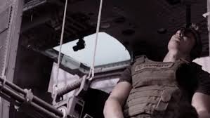 Berikut ini sinopsis menceritakan kisah cinta diam diam antara istri boss dan bawahan suaminya. Rob Gronkowski Is In A New Action Movie Where He Dies 140 Times Sbnation Com